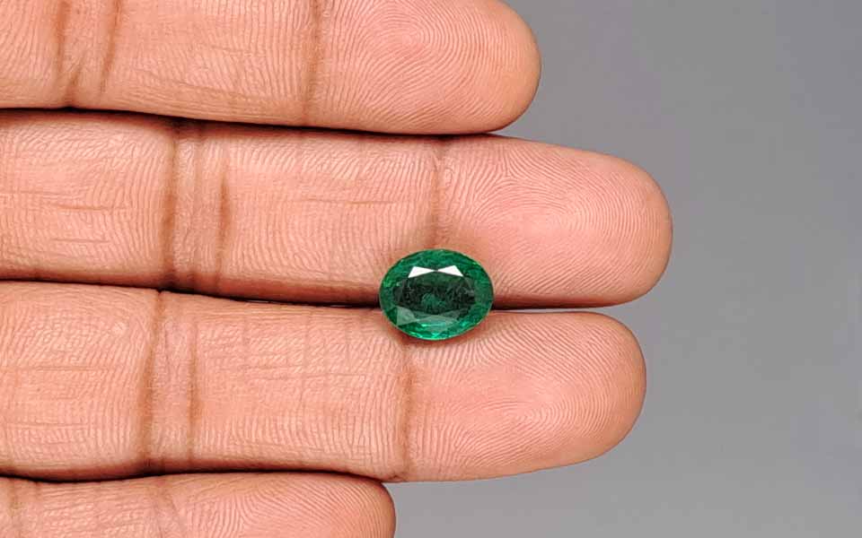 Emerald - 3.70 Carats
