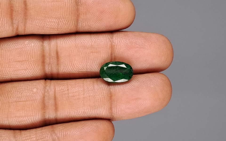 Emerald - 3.80 Carats