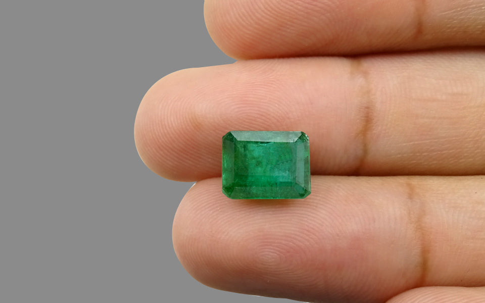 Emerald - 3.81 Carats
