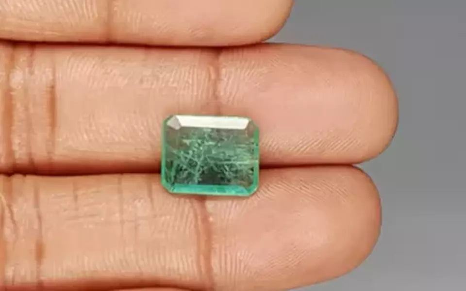 Zambian Emerald - 3.87 Carat Prime Quality EMD-9645