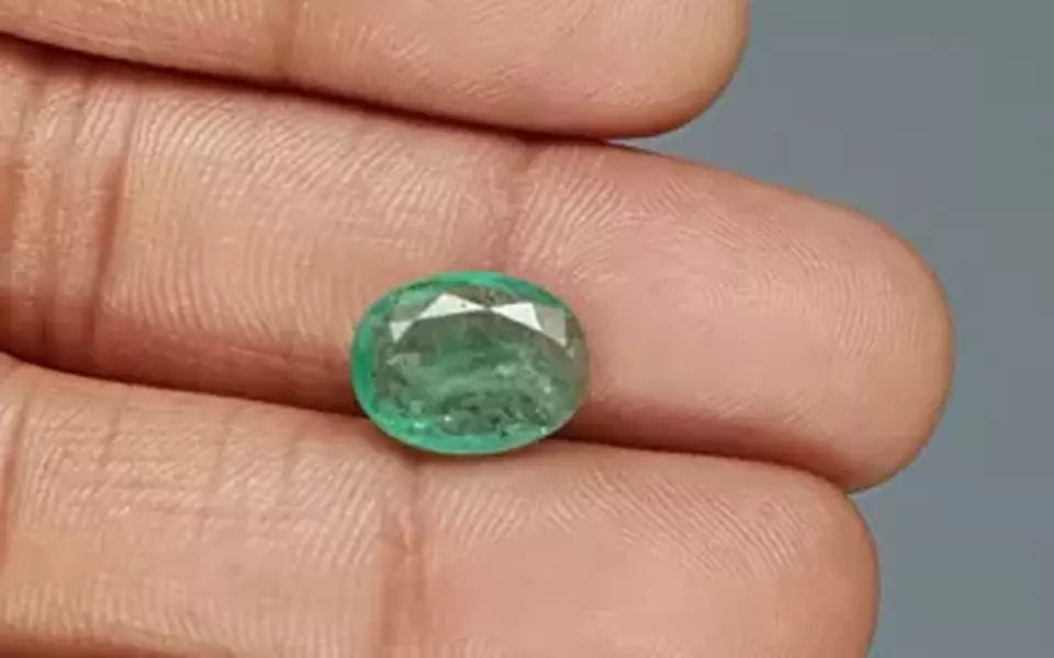 Emerald - 3.87 Carats