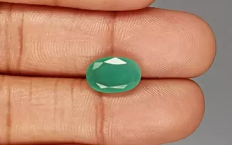 Emerald - 3.90 Carats