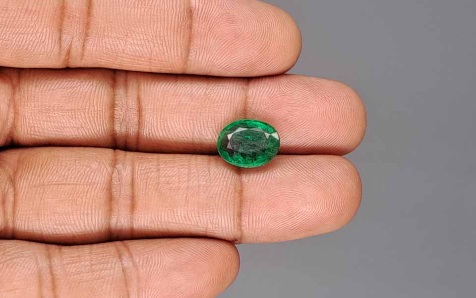 Emerald - 3.99 Carats