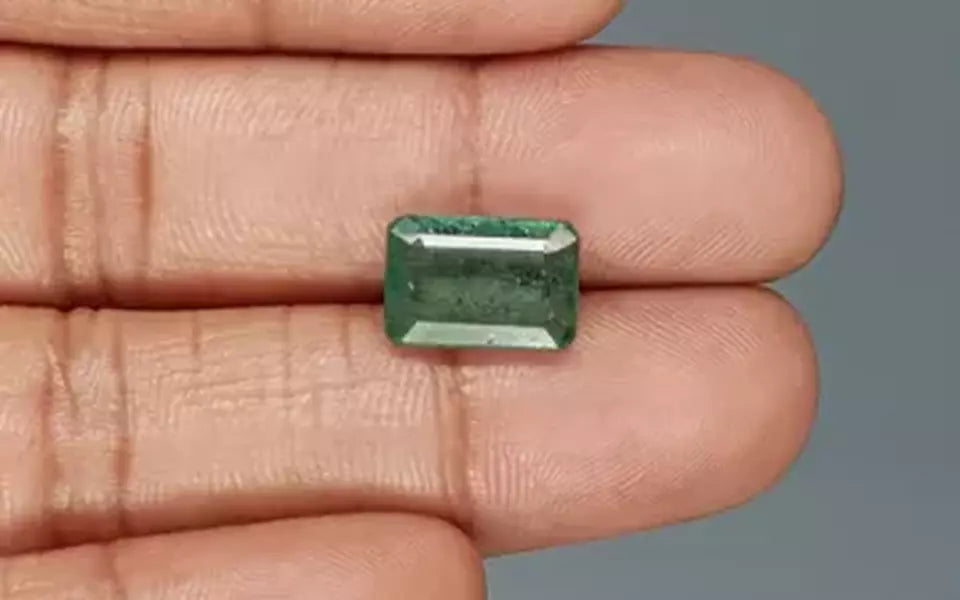 Zambian Emerald - 4.31 Carat Prime Quality EMD-9608