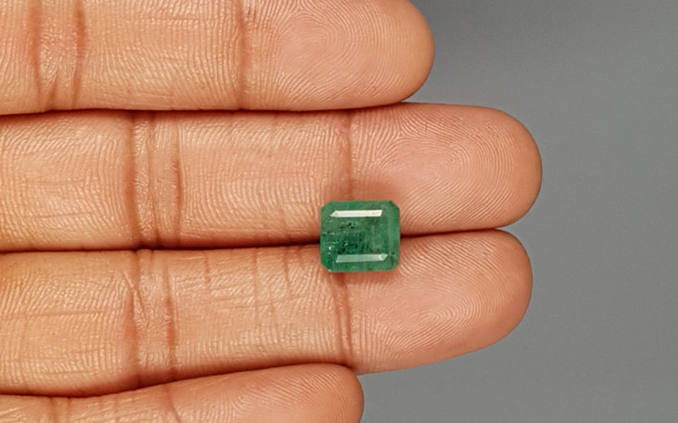 Emerald - 4.42 Carats
