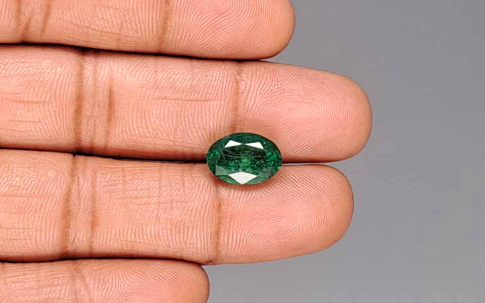 Emerald - 4.59 Carats