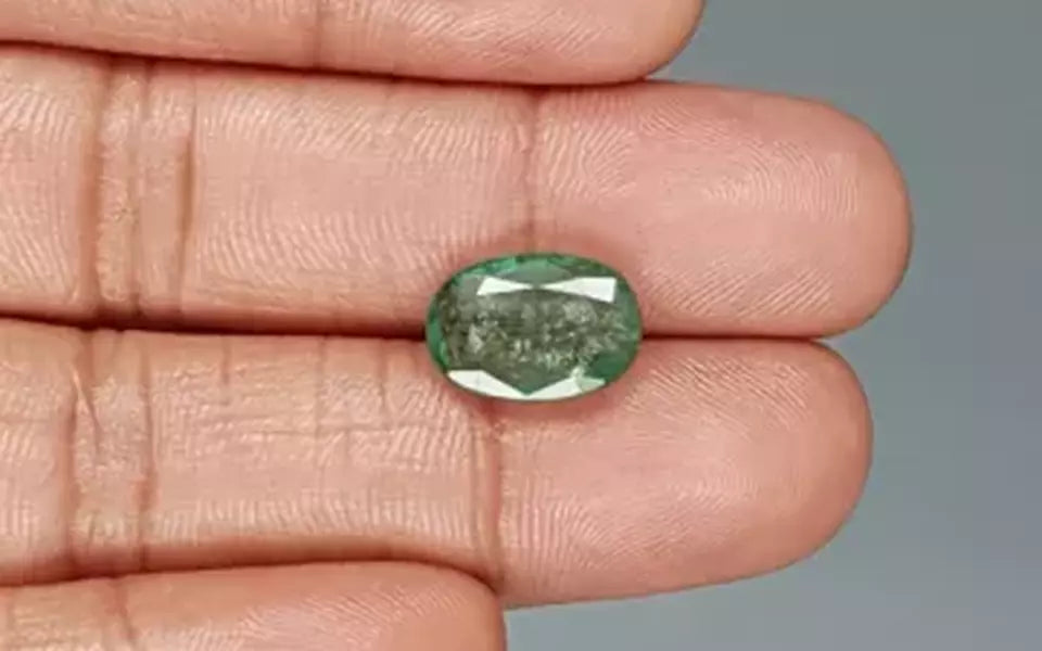 Zambian Emerald - 4.67 Carat Prime Quality EMD-9582