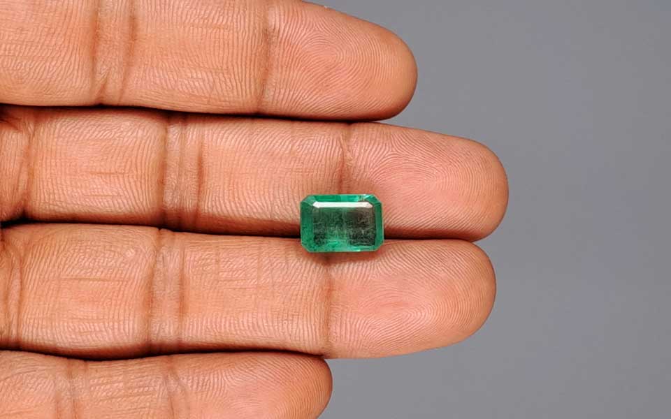 Emerald - 4.69 Carats
