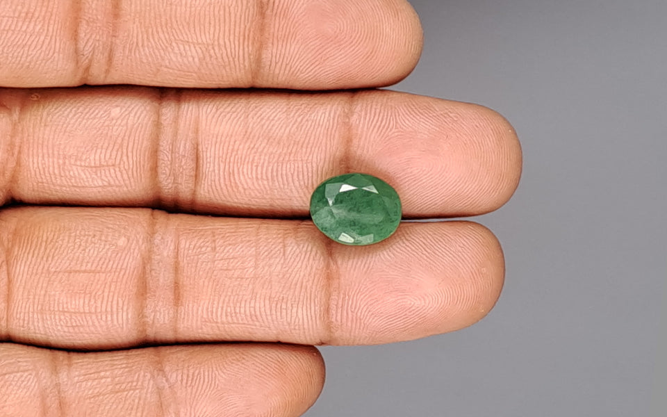 Zambian Emerald - 5.18 Carat Fine Quality EMD-10037