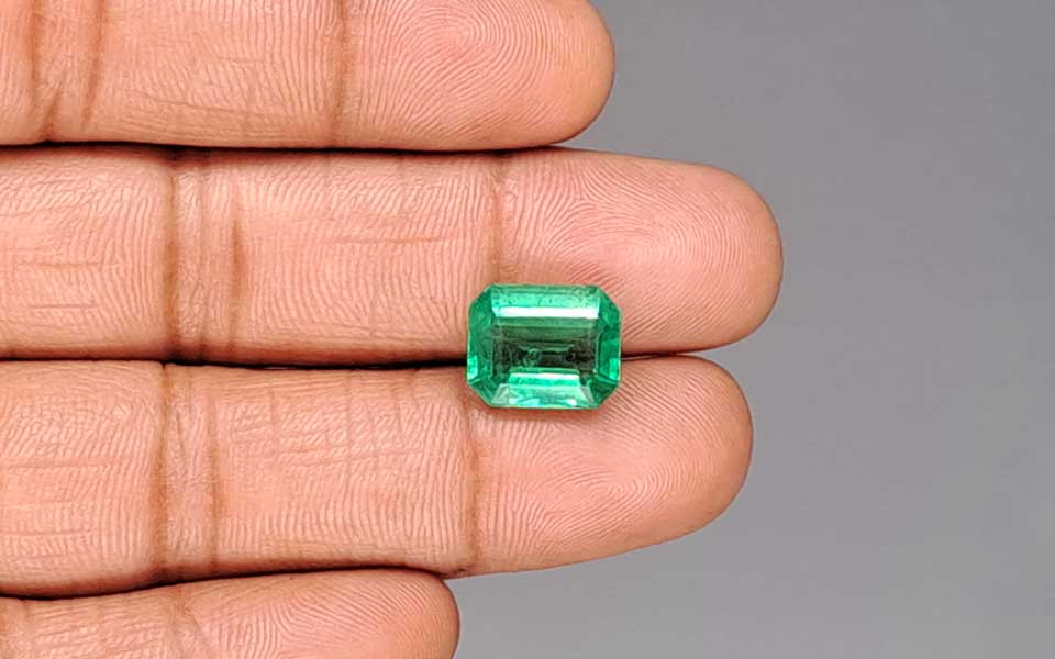 Emerald - 5.21 Carats