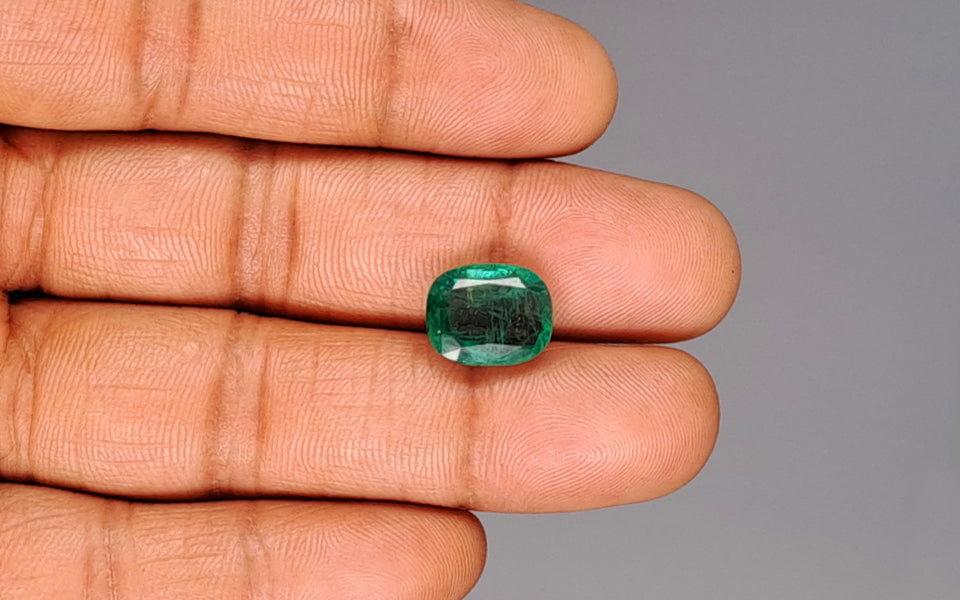 Emerald - 5.60 Carats