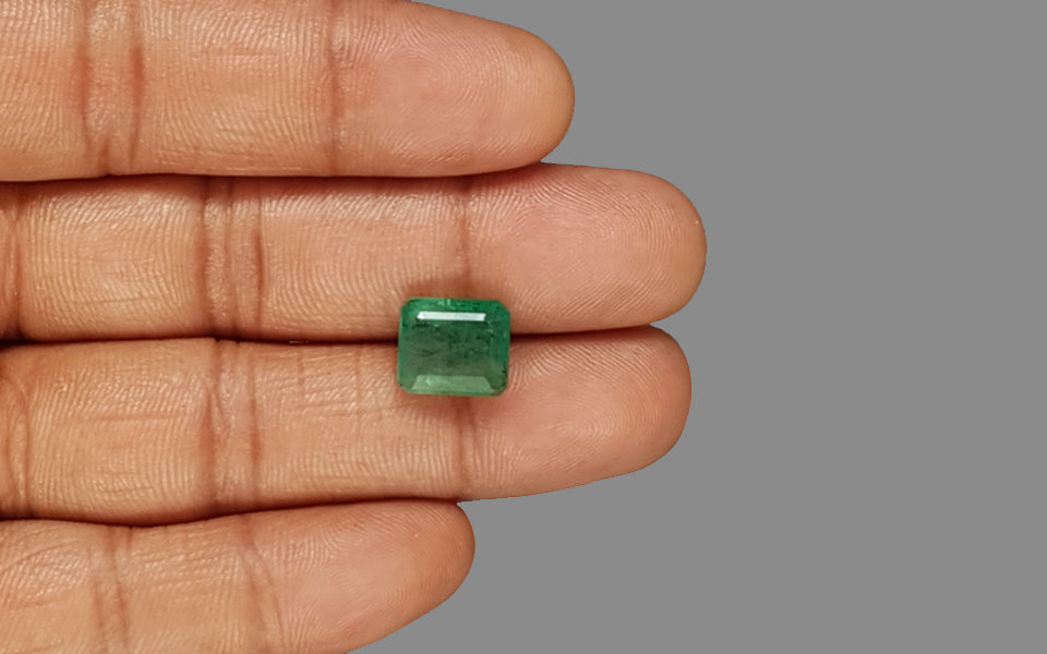 Zambian Emerald - 6.63 Carat Prime Quality EMD-9789