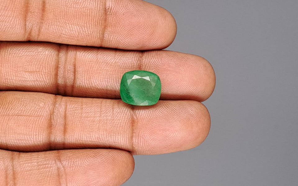 Emerald - 6.87 Carats