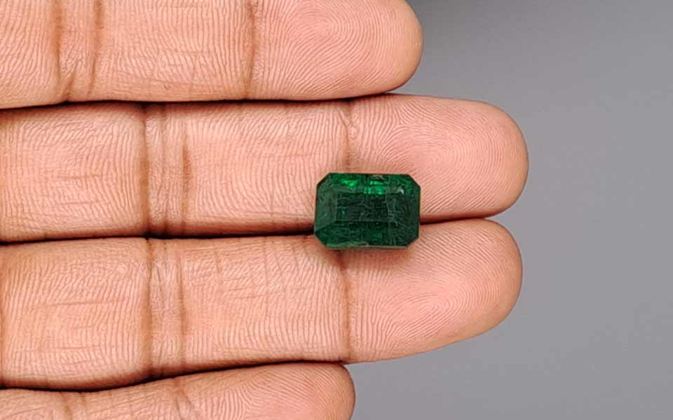 Emerald - 7.96 Carats