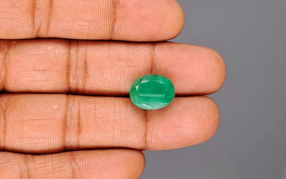 Zambian Emerald - 8.51 Carat Fine Quality EMD-10263