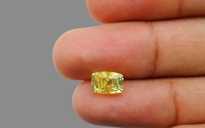 Ceylon Yellow Sapphire - 2.69 Carat Prime Quality CYS-3465