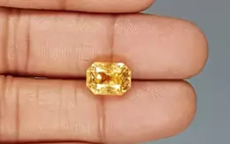 Ceylon Yellow Sapphire - 6.54 Carat Rare Quality CYS-3841