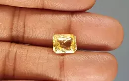 Ceylon Yellow Sapphire - 5.56 Carat Rare Quality CYS-3949