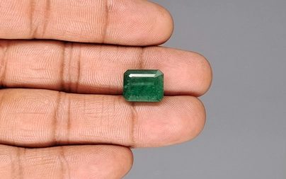 Zambian Emerald - 7.82 Carat Prime Quality EMD-10053