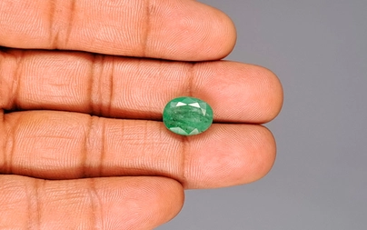 Zambian Emerald - 5.33 Carat Fine Quality EMD-10070