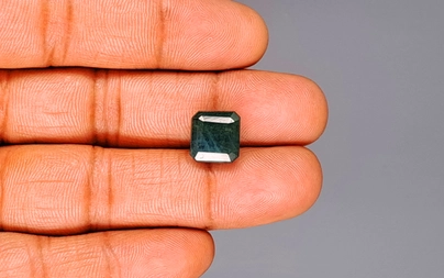 Zambian Emerald - 6.83 Carat Fine Quality EMD-10086