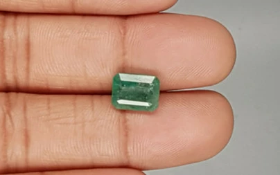 Zambian Emerald - EMD-9486  Fine-Quality 3.17 Carat