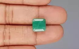 Zambian Emerald - 6.45-Carat Fine-Quality  EMD-9497