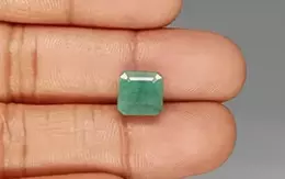 Zambian Emerald - 4.71 Carat Prime Quality  EMD-9649