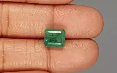 Zambian Emerald - 4.42 Carat Prime Quality  EMD-9705