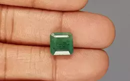 Zambian Emerald - 4.67 Carat Prime Quality  EMD-9711