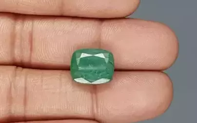 Zambian Emerald - 7.52 Carat Fine Quality  EMD-9739