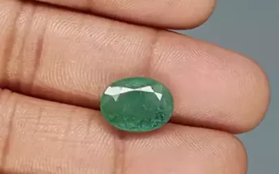 Zambian Emerald - 5.65 Carat Prime Quality  EMD-9807