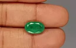 Zambian Emerald - 4.77 Carat Prime Quality  EMD-9848