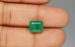 Zambian Emerald - 4.81 Carat Prime Quality  EMD-9864