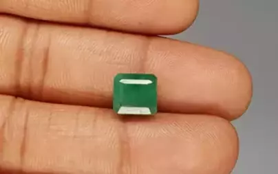 Zambian Emerald - 5.04 Carat Prime Quality  EMD-9868