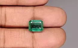 Zambian Emerald - 4.02 Carat Rare Quality  EMD-9948