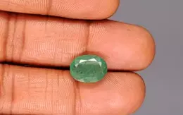 Zambian Emerald - 3.97 Carat Fine Quality  EMD-9961