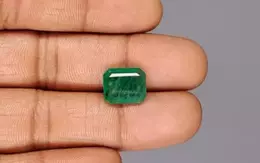 Zambian Emerald - 4.63 Carat Prime Quality  EMD-9998
