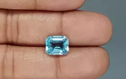 Natural Blue Topaz - 4.68 Carat Prime Quality BT-26011