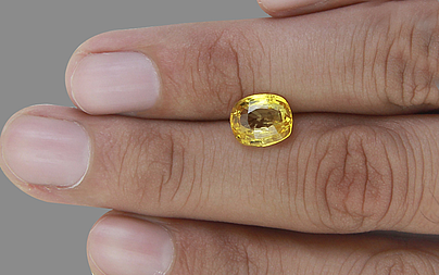 Ceylon Yellow Sapphire - 3.30 Carat Limited Quality CYS-3519