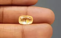 Ceylon Yellow Sapphire - 4.69 Carat Prime Quality CYS-3945