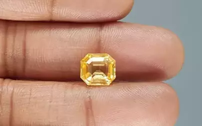 Ceylon Yellow Sapphire - 4.64 Carat Rare Quality CYS-3948