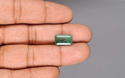 Zambian Emerald - 4.46 Carat Fine Quality EMD-10017