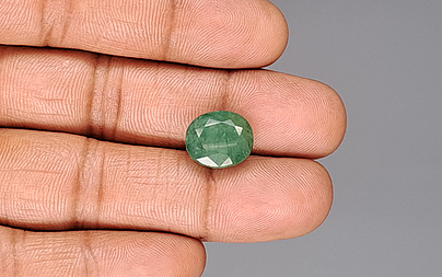 Zambian Emerald - 7.68 Carat Fine Quality EMD-10061