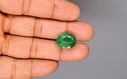 Zambian Emerald - 11.87 Carat Prime Quality EMD-10135