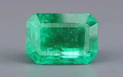 Colombian Emerald - 7.13 Carat Rare Quality EMD-10320