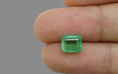 Zambian Emerald - 2.56 Carat Prime Quality EMD-9046