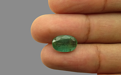 Zambian Emerald - 3.90 Carat Fine Quality EMD-9166