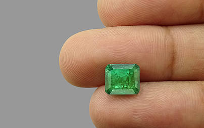 Zambian Emerald - 2.81 Carat Fine Quality EMD-9237