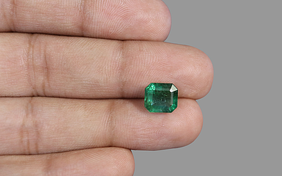 Zambian Emerald - 2.5 Carat Limited Quality EMD-9382